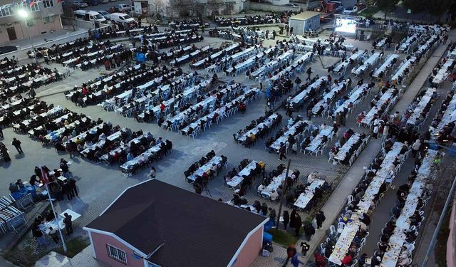 İftar sofrası Fatih Mahallesi’nde kuruldu