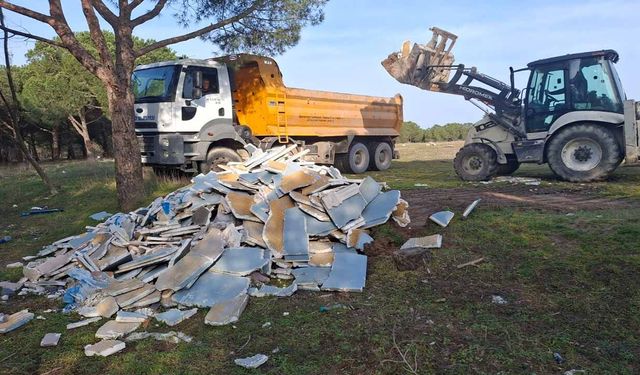 Ormanlık alanı çöp sandılar… Belediye peşlerinde