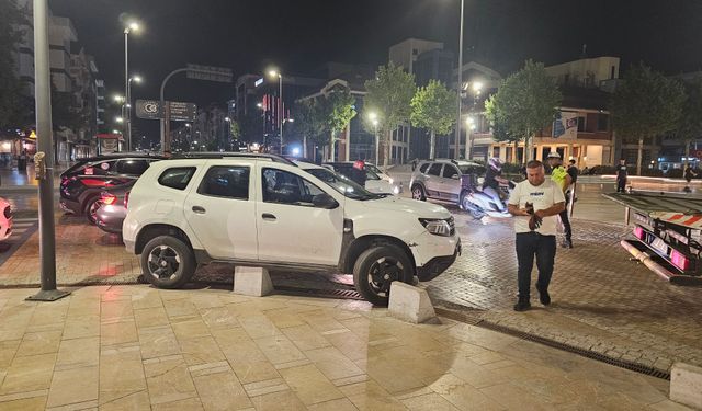 Yunusları görünce paniğe kapıldı, mantara çarptı
