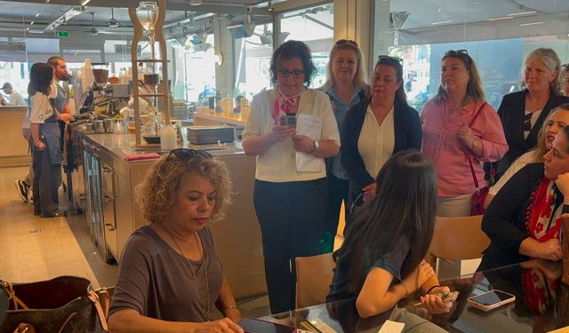 Gün buluşmasında CHP Kadın Kolları yönetiminde toplu istifa