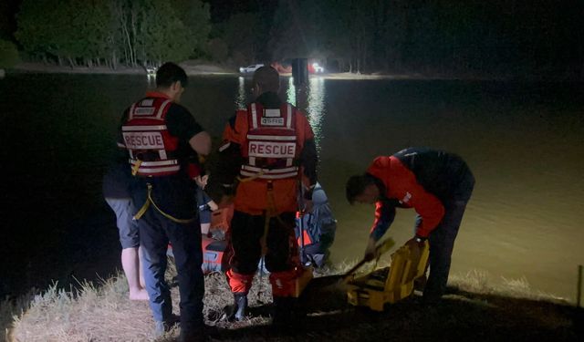 Gölde kaybolan kişi aranıyor