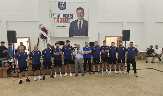 Fevzipaşaspor’dan çocuklara başarı dersi