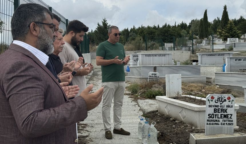 Berk Söylemez vefatının birinci yılında kabri başında anıldı