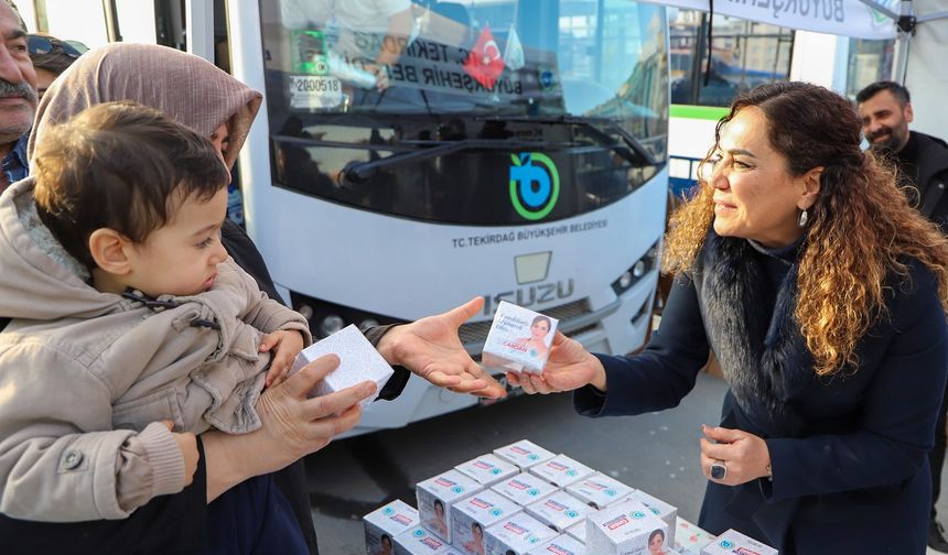 Yüceer, Çerkezköy’de kandil simidi dağıttı