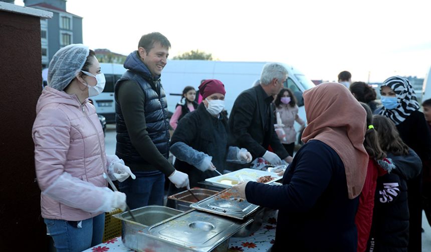 İlk mahalle iftarı kuruluyor