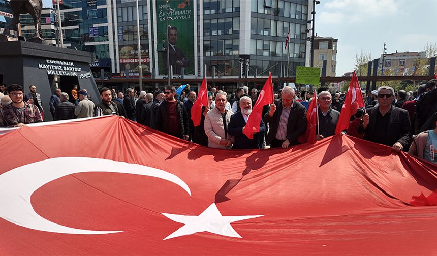 Şehitlerimiz anıldı, dualar edildi