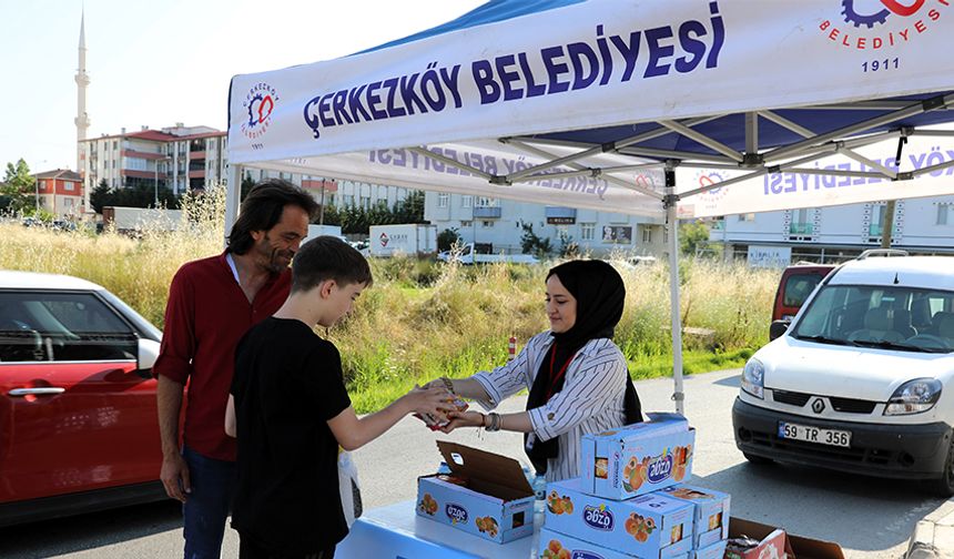 Sınav öncesi öğrencilere ikram