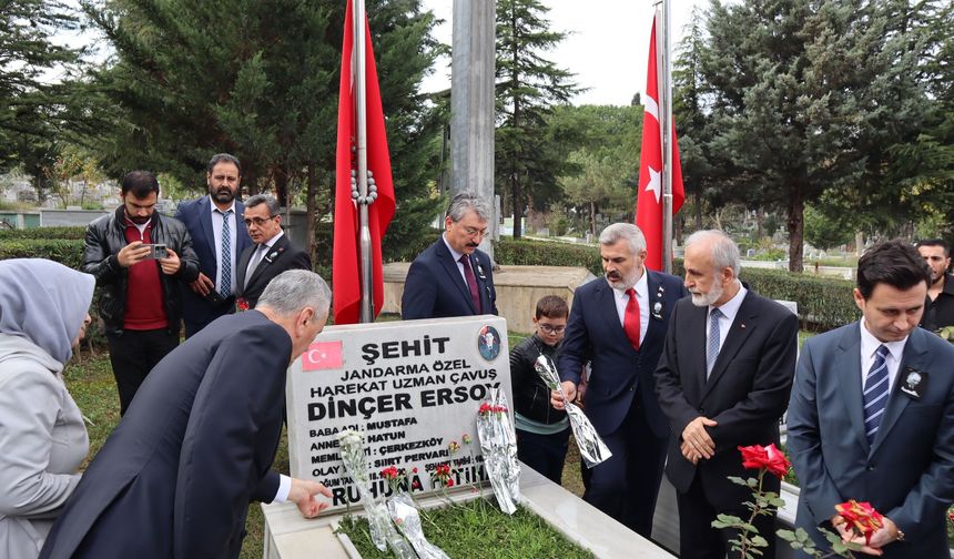 Şehit Uzman Çavuş Dinçer Ersoy kabri başında anıldı
