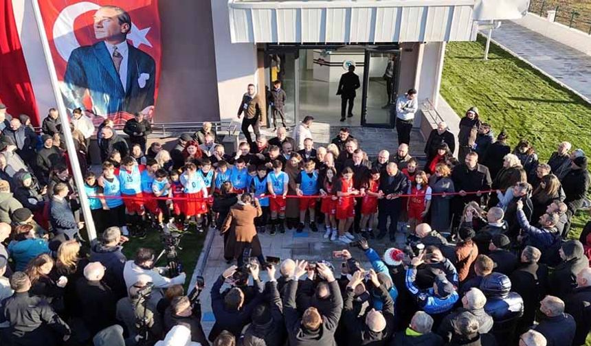 FIBA standartlarında modern salon