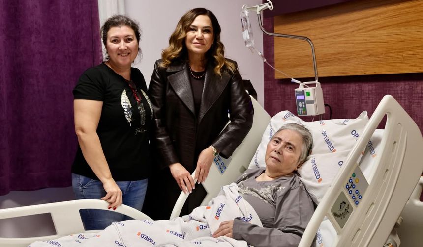 Anne Yüceer'e geçmiş olsun ziyareti