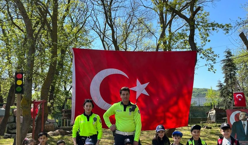 Miniklere trafik eğitimi verildi
