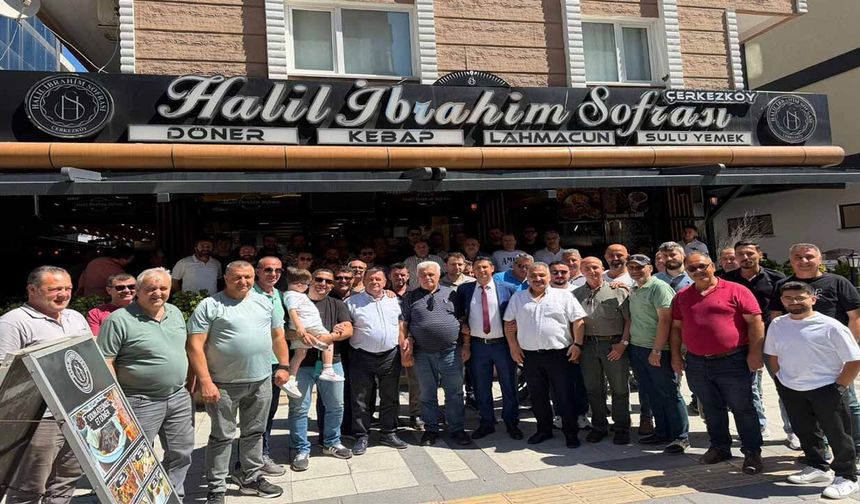 İrem Öğrenci Servisleri üyeleri kahvaltıda buluştu