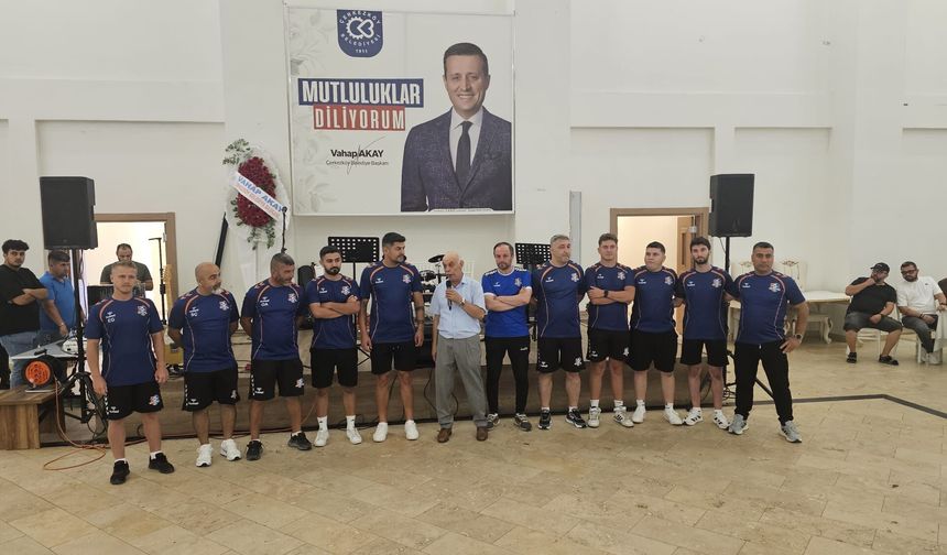 Fevzipaşaspor’dan çocuklara başarı dersi