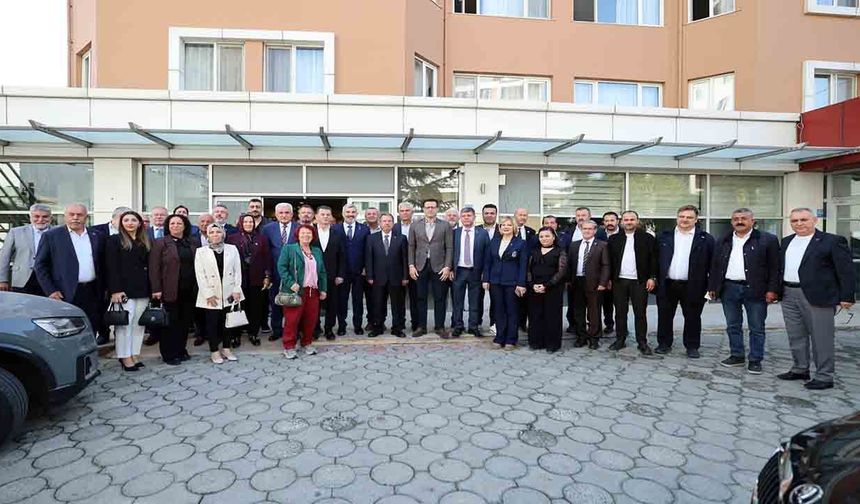 3 ilçenin muhtarları 3 ilçenin protokolü ile buluştu